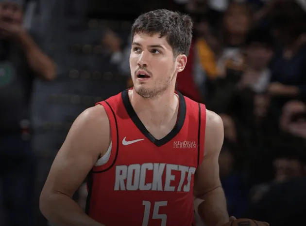 NG体网页登入-谢泼德全场出战18分钟，9中5得到14分2助攻2抢断