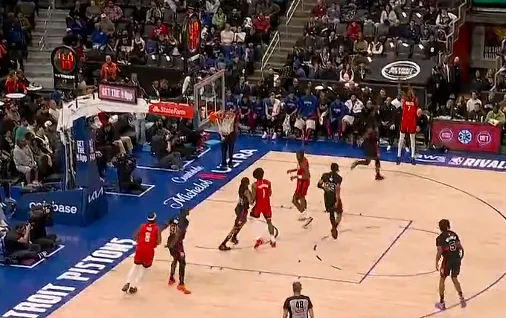 NG体网页登入-杜兰特接球三分再中，火箭领先活塞到11分分差